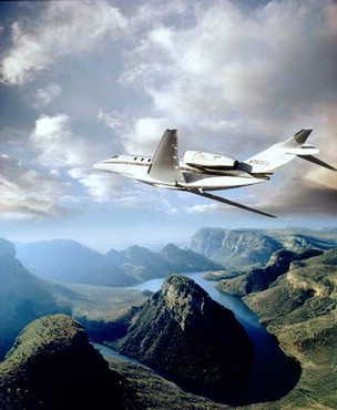 Avion Peste Rau