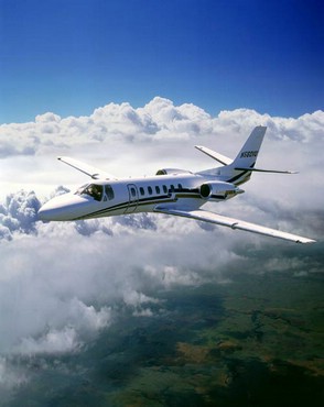 Avion Nori Si Pamant