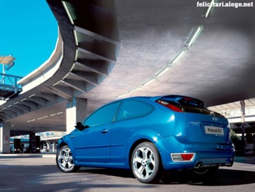 Ford Focus ST blue