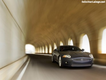 Jaguar XKR motion