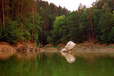 Piatra Pe Malul Apei